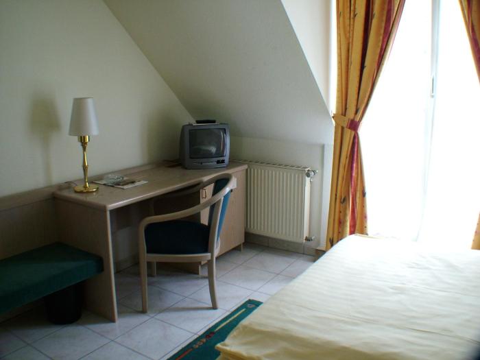 uno hotel posthof saarlouis