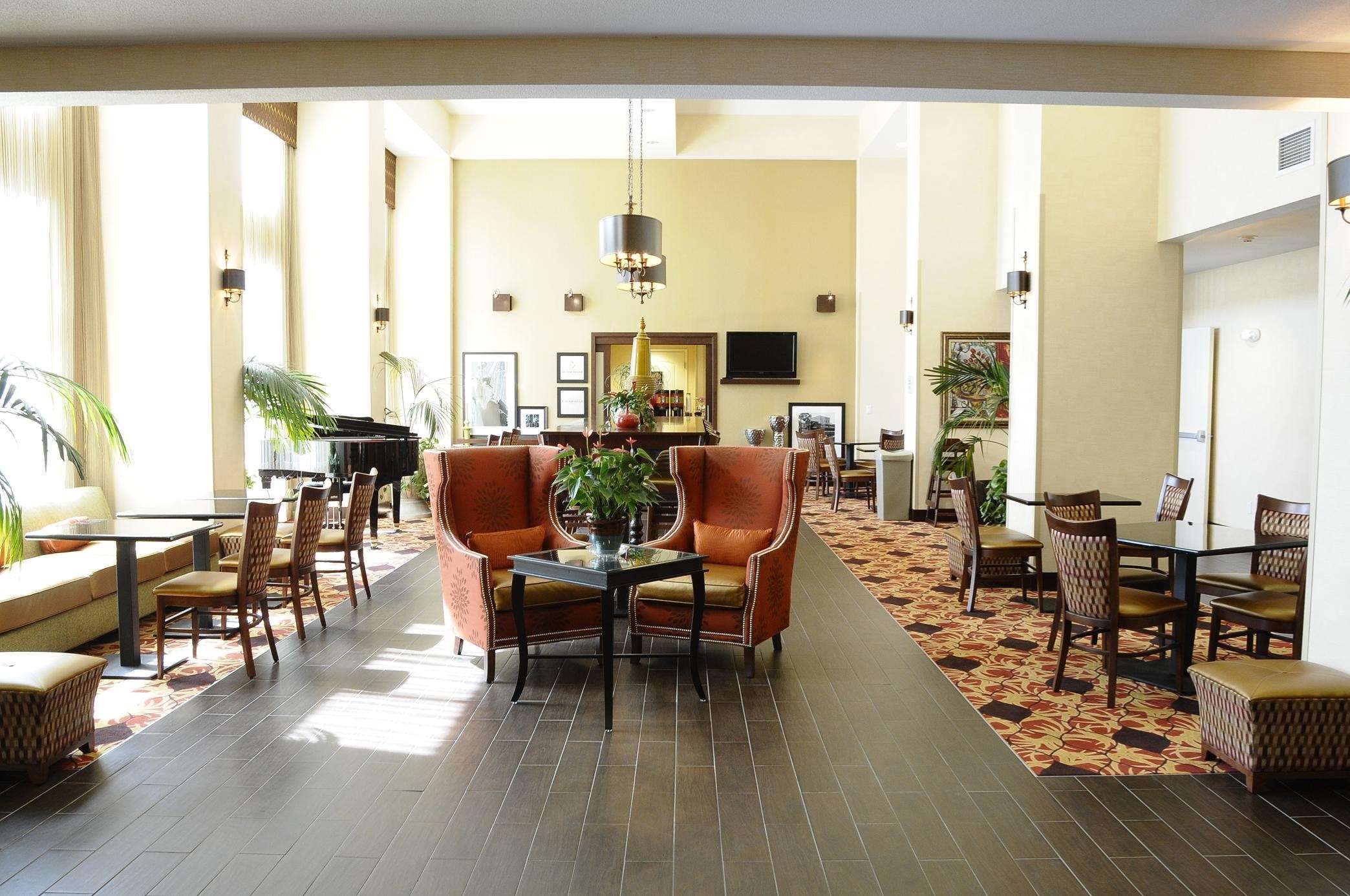 hampton inn and suites redding
