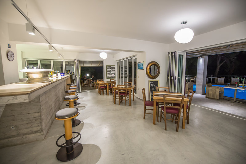aliki hotel