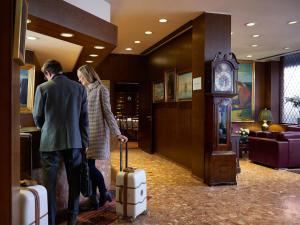 Hotel Holt - The Art Hotel,Iceland Phallological Museum>>Reykjavik,4 star