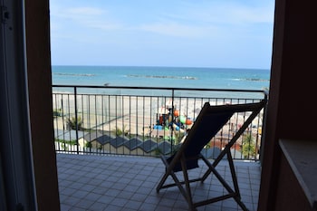 hotel astoria pesaro