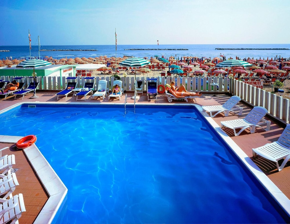 hotel astoria pesaro