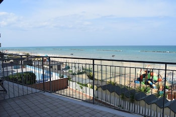 hotel astoria pesaro