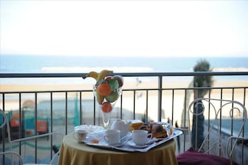 hotel astoria pesaro
