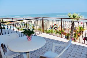 hotel astoria pesaro