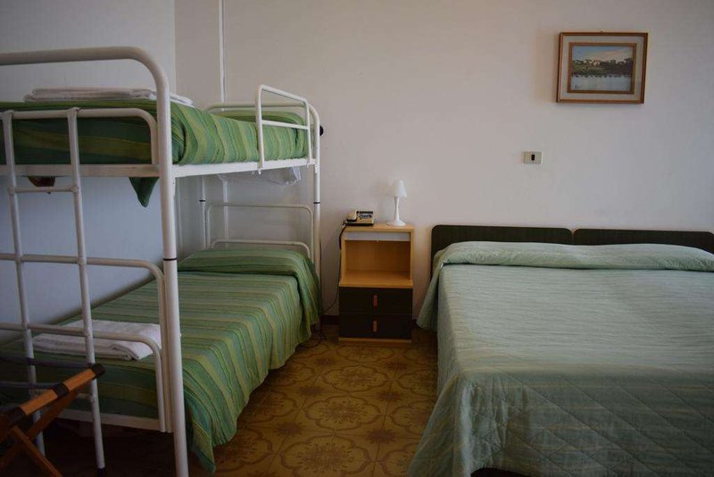 hotel astoria pesaro