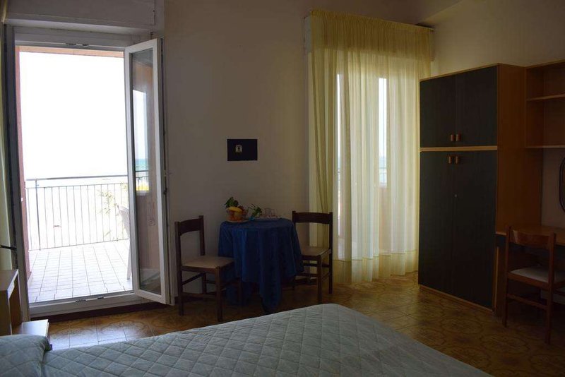 hotel astoria pesaro