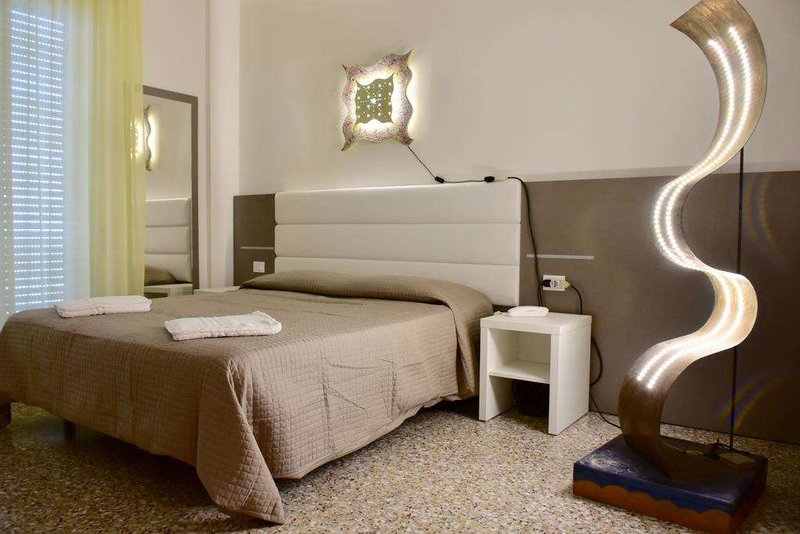 hotel astoria pesaro