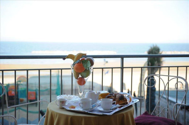 hotel astoria pesaro