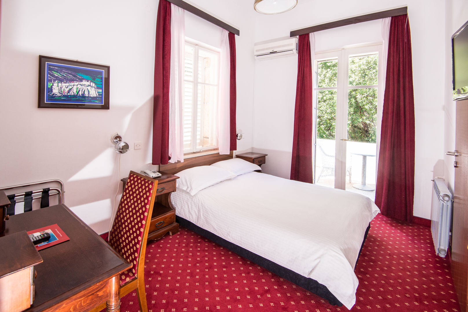 hotel sumratin