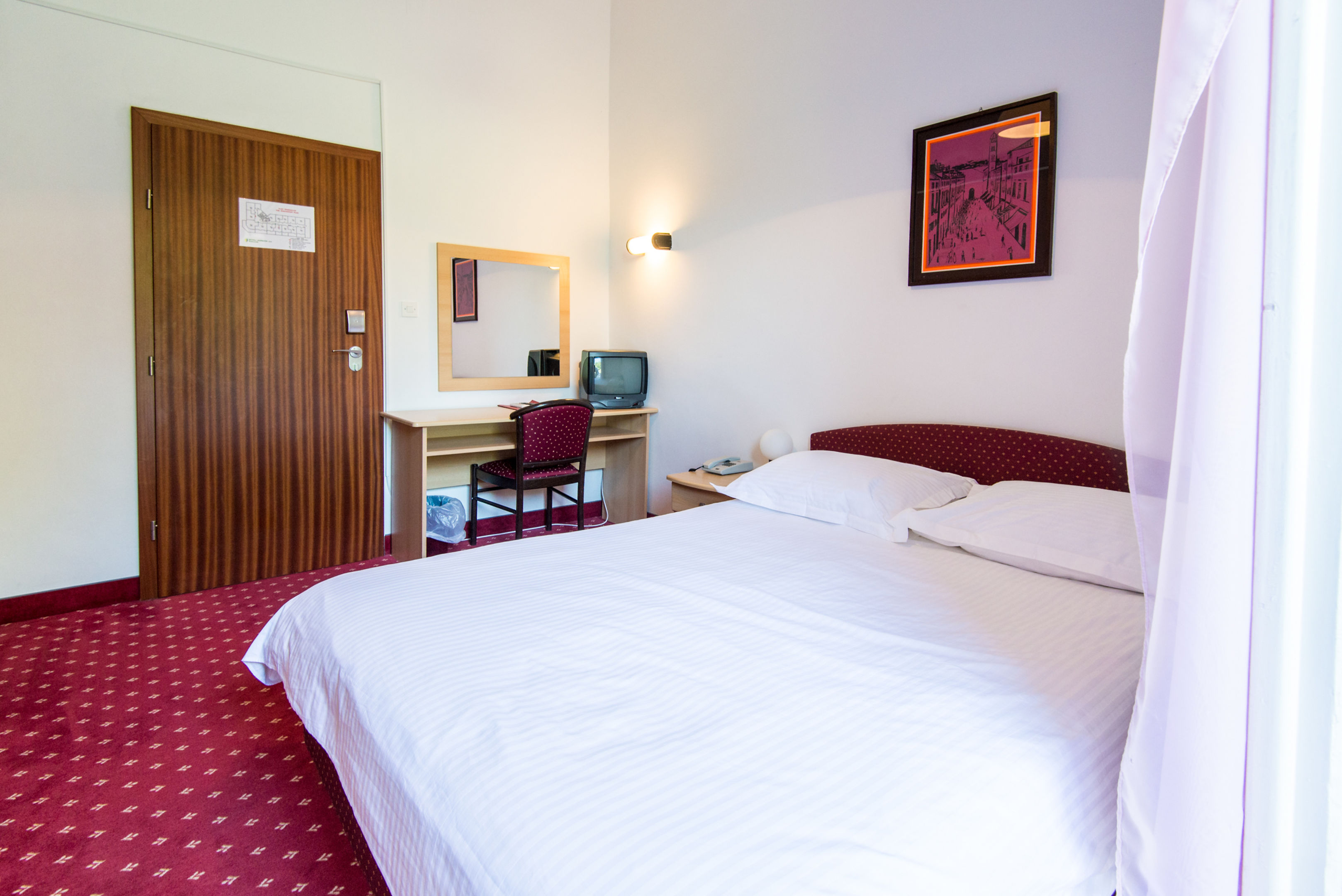 hotel sumratin