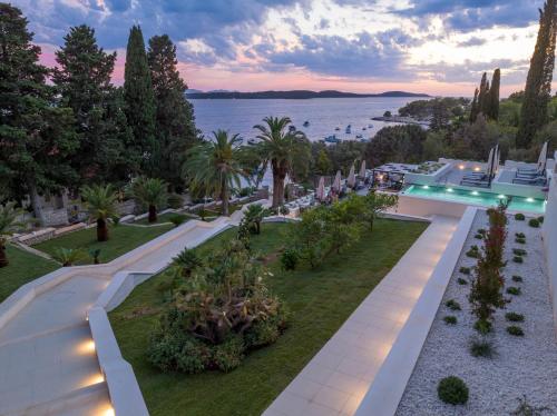 hotel moeesy blue and green oasis