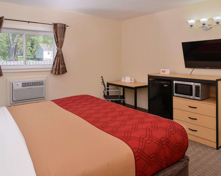 econo lodge rochester i 90 and i 390