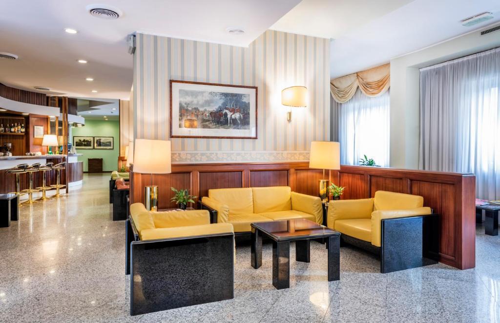 hotel ascot