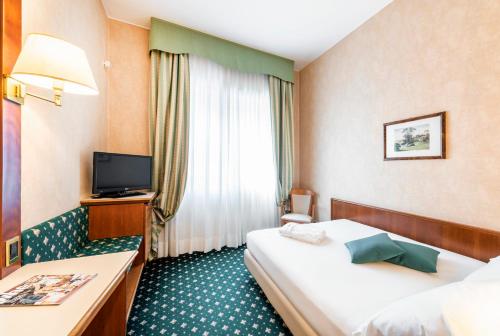 hotel ascot
