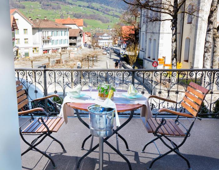 hotel kreuz by b smart