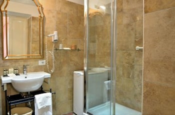 hotel le clarisse al pantheon