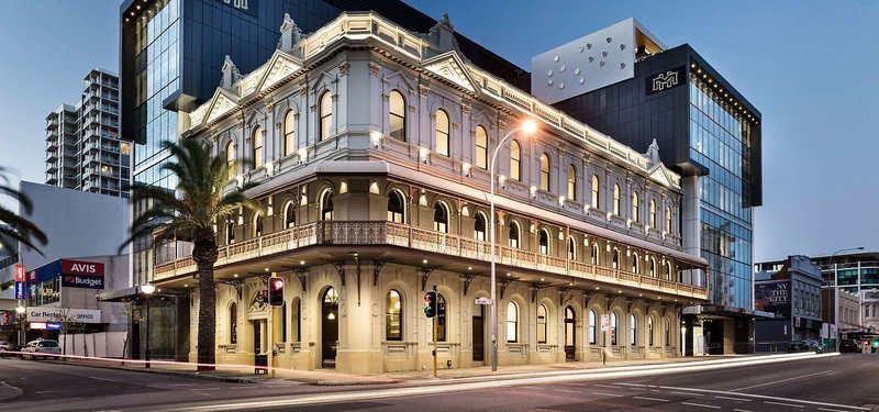 the melbourne hotel