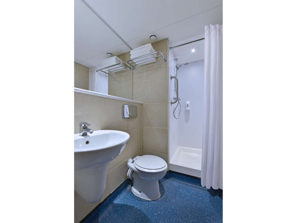 travelodge london central aldgate east