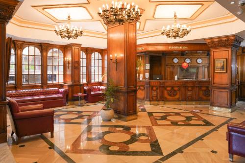 royal marshal hotel