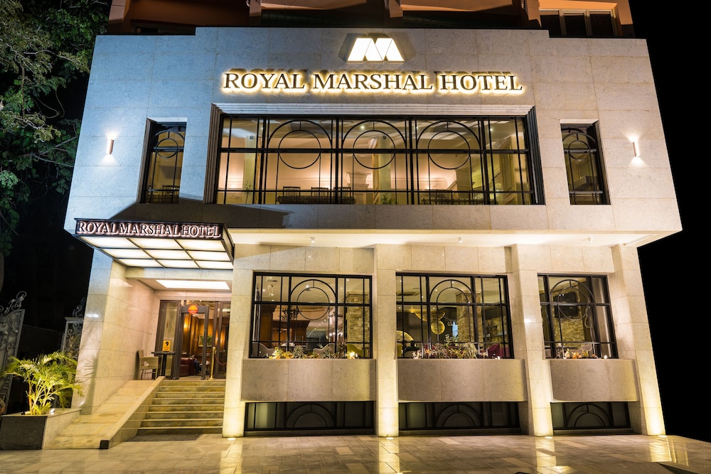 royal marshal hotel