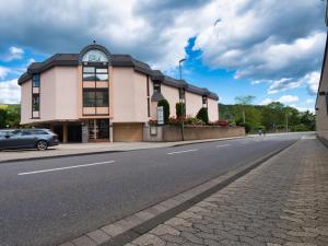 Villa Am Rhein (Adults Only),Burgbrohl>>Andernach,4 star