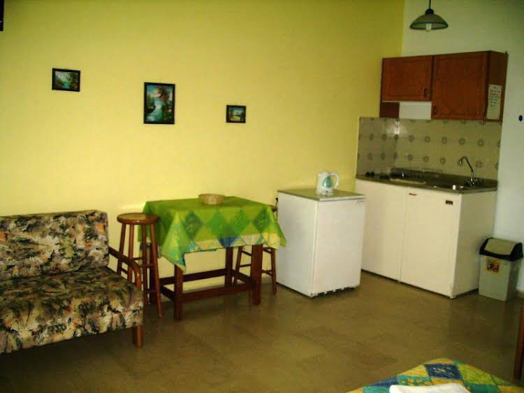 angela hotel and apartments