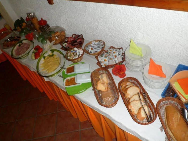 angela hotel and apartments