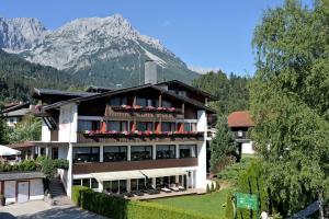 garni hotel alpin scheffau