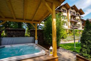 alpenrose hotel and gardens