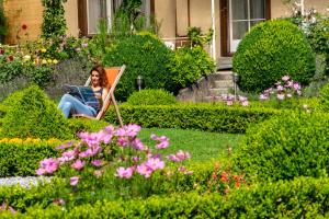 alpenrose hotel and gardens
