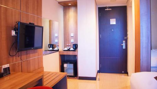 dprimahotel mega kuningan