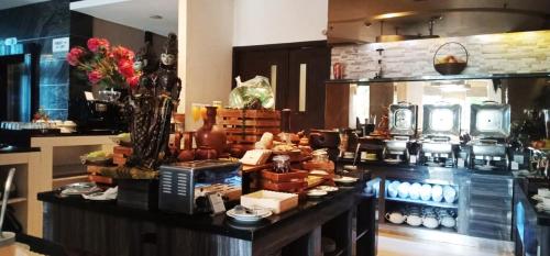 dprimahotel mega kuningan