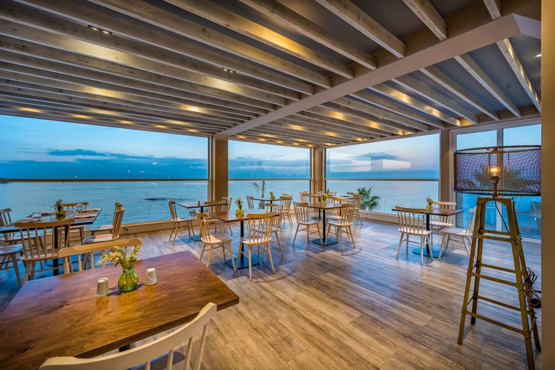 alexandra beach resort and spa