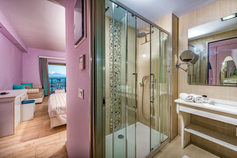 alexandra beach resort and spa