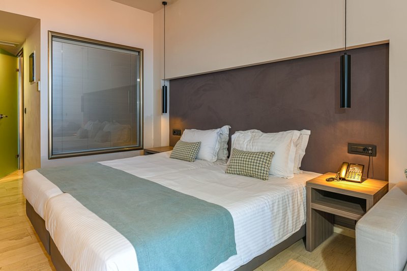 alexandra beach resort and spa