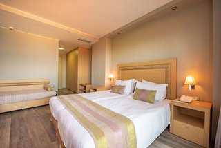 alexandra beach resort and spa