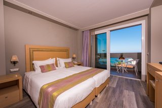 alexandra beach resort and spa