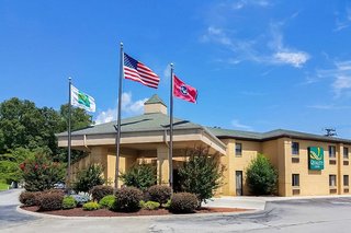 Quality Inn Clinton - Knoxville North,Knoxville>>Clinton,2.5 star