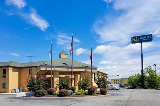 Quality Inn Clinton - Knoxville North,Knoxville>>Clinton,2.5 star