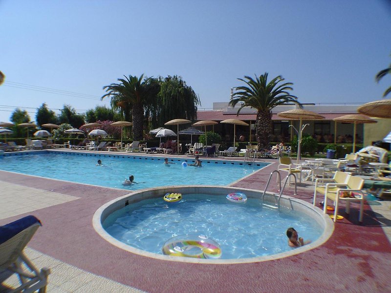 pyli bay hotel