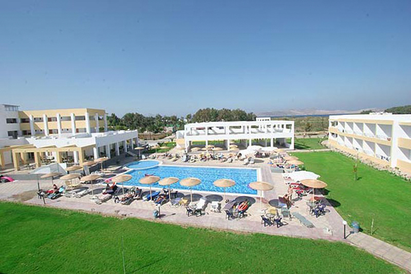 pyli bay hotel