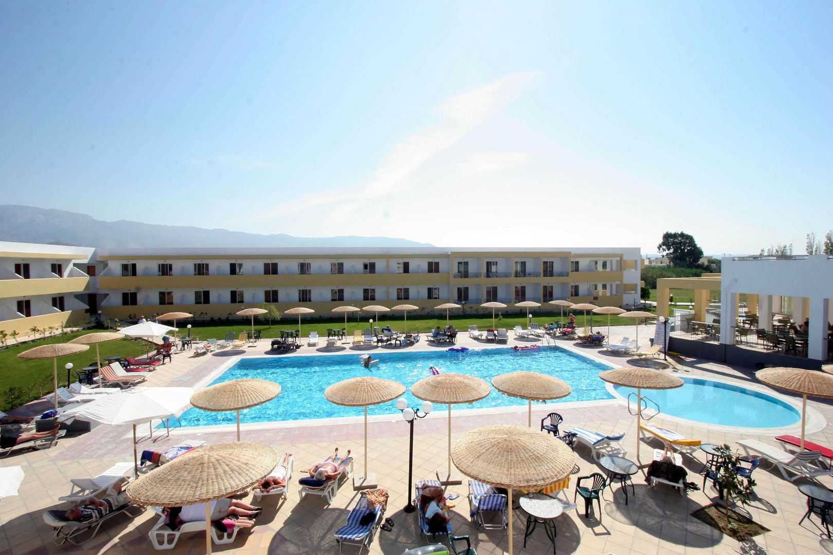 pyli bay hotel