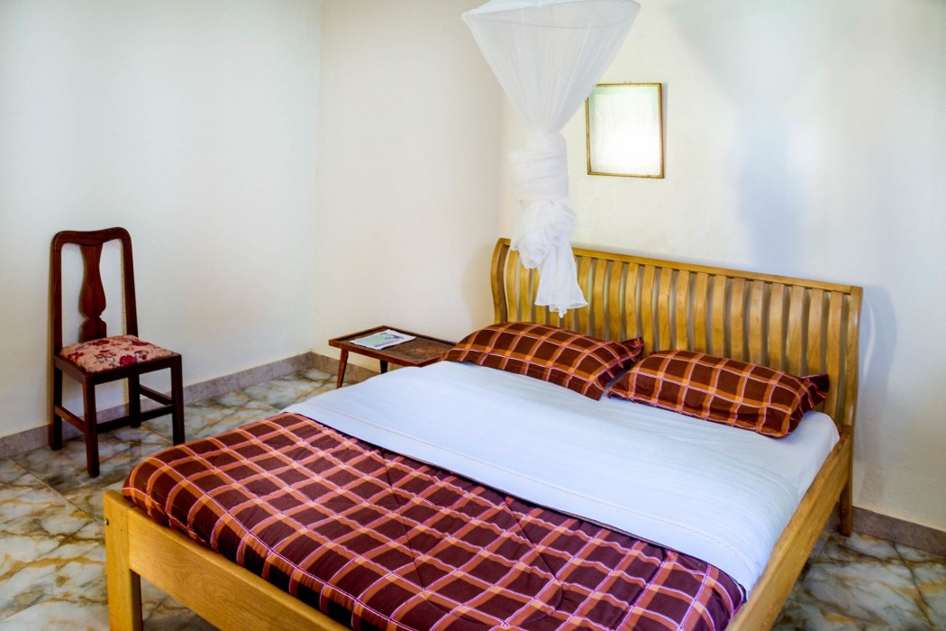 Gorilla African Guest House,Kampala>>Entebbe,3 star