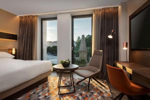 Hotel-Img