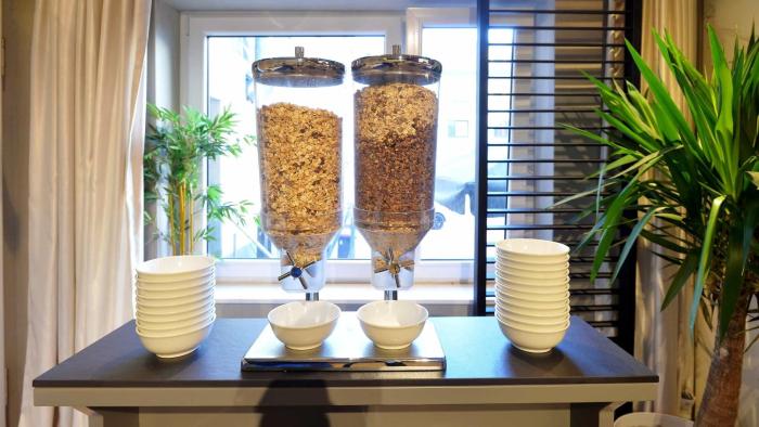 st joseph hotel hamburg reeperbahn st pauli kiez