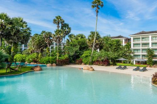 naithonburi beach resort