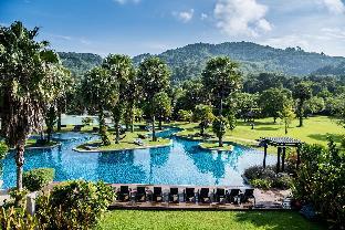 naithonburi beach resort