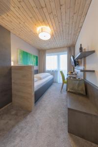 Kosis Sports Lifestyle Hotel,Fuegen>>Austrian Alps,4 star