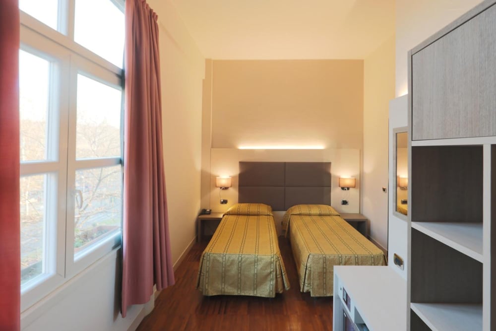 hotel campion